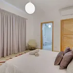 Luxury With Side Seaviews And Pool, Location By Buena Vista Апартаменты