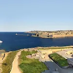 Luxury With Side Seaviews And Pool, Location By Buena Vista Слима