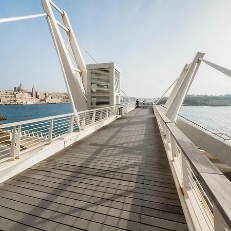 Apartman Luxury With Side Seaviews And Pool, Location *