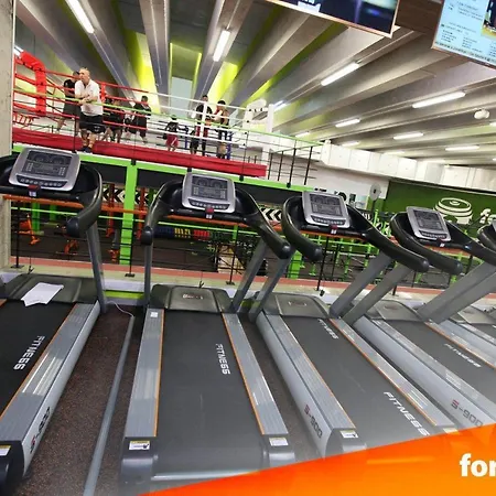 Luxury With Side Seaviews And Pool, Location Apartmán