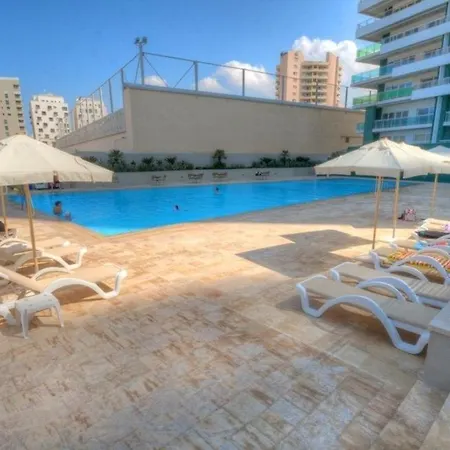 Luxury With Side Seaviews And Pool, Location By Buena Vista *