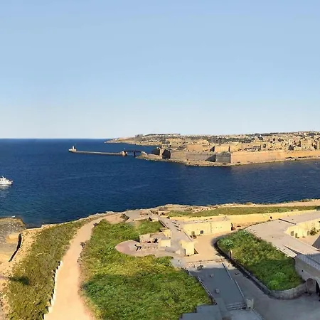Luxury With Side Seaviews And Pool, Location By Buena Vista Sliema