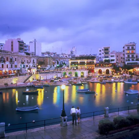 Appartement Luxury With Side Seaviews And Pool, Location Sliema
