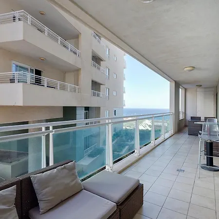 Luxury With Side Seaviews And Pool, Location By Buena Vista *