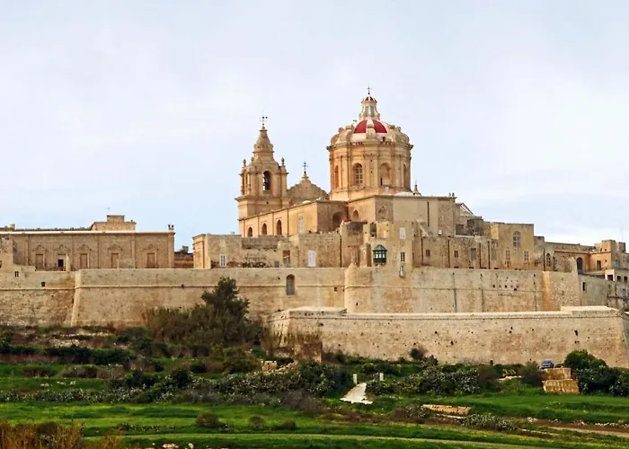 Luxury With Side Seaviews And Pool, Location By Buena Vista *