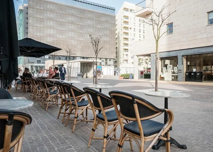 Luxury With Side Seaviews And Pool, Location By Buena Vista * Sliema