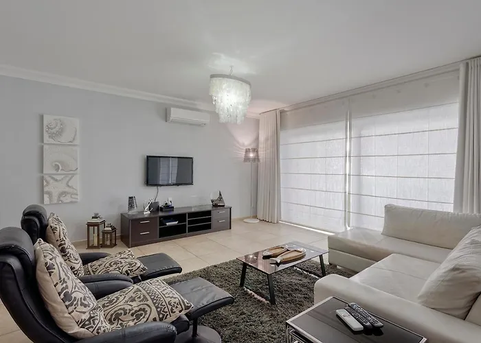 Luxury With Side Seaviews And Pool, Location By Buena Vista Apartment