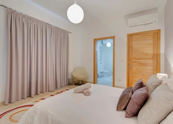 Luxury With Side Seaviews And Pool, Location By Buena Vista Apartment